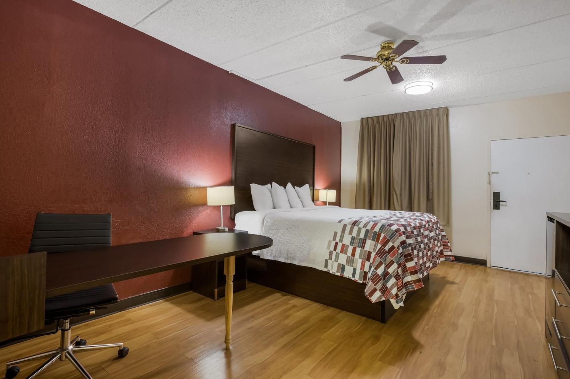 Red Roof Inn & Suites Statesboro - University Exterior foto